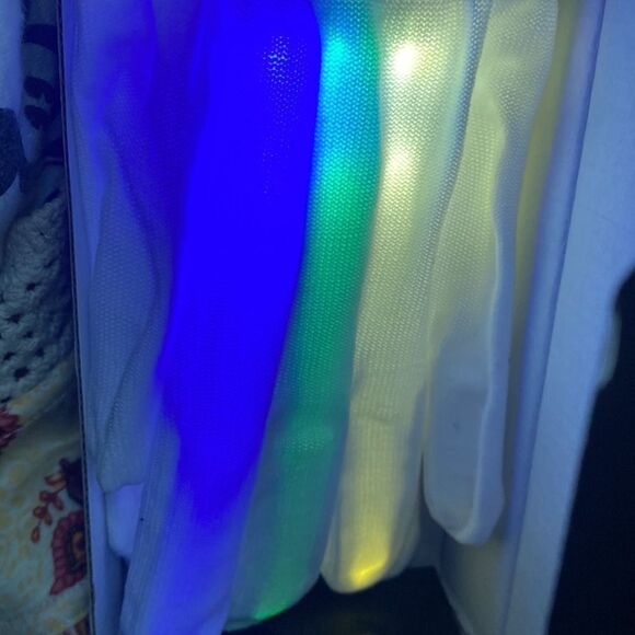 LED Light Up Rave Gloves 7 Different Light Patterns For Dancing/Lightshows - Picture 8 of 11